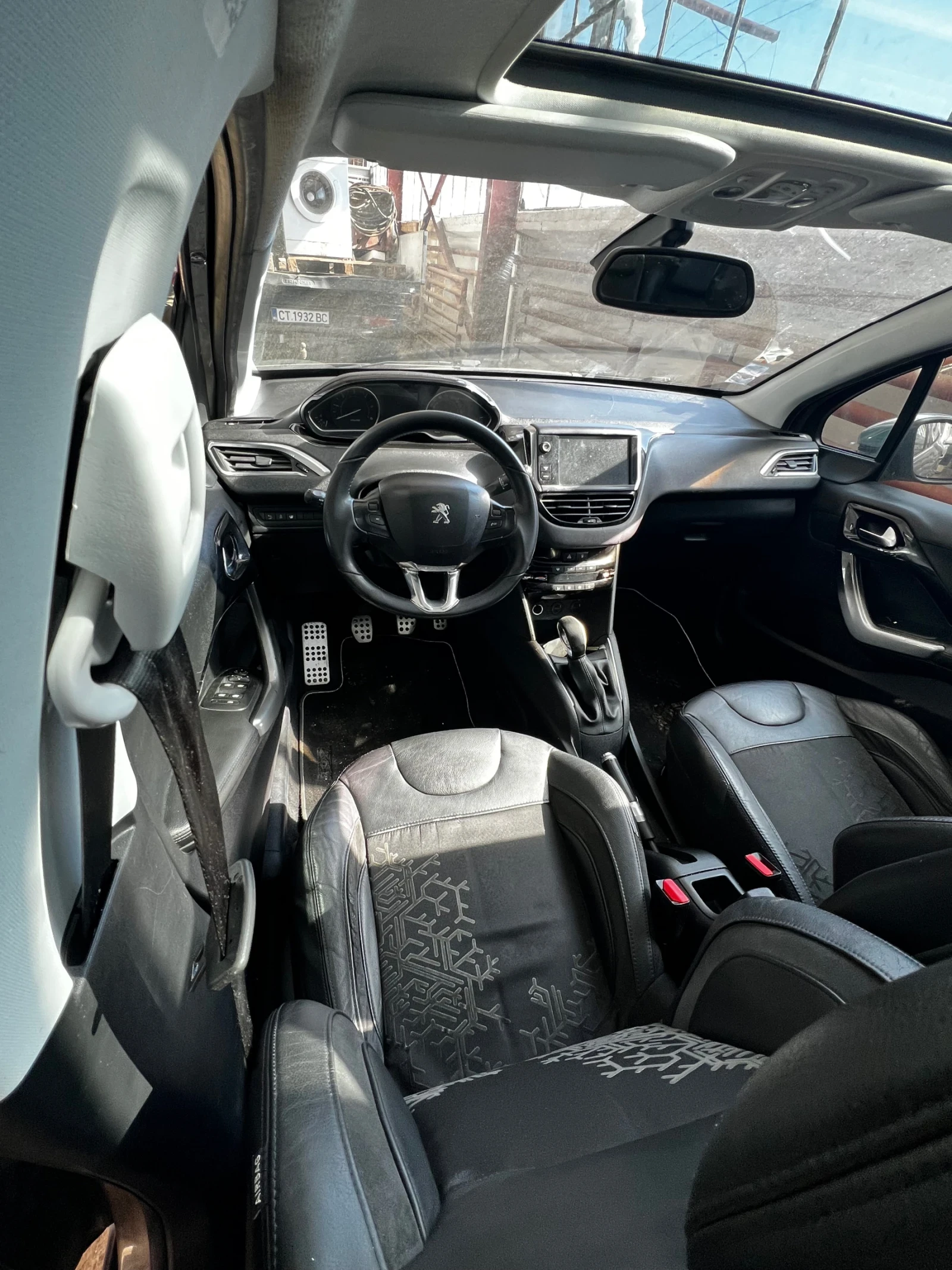 Peugeot 208 1.6 ehdi - изображение 10