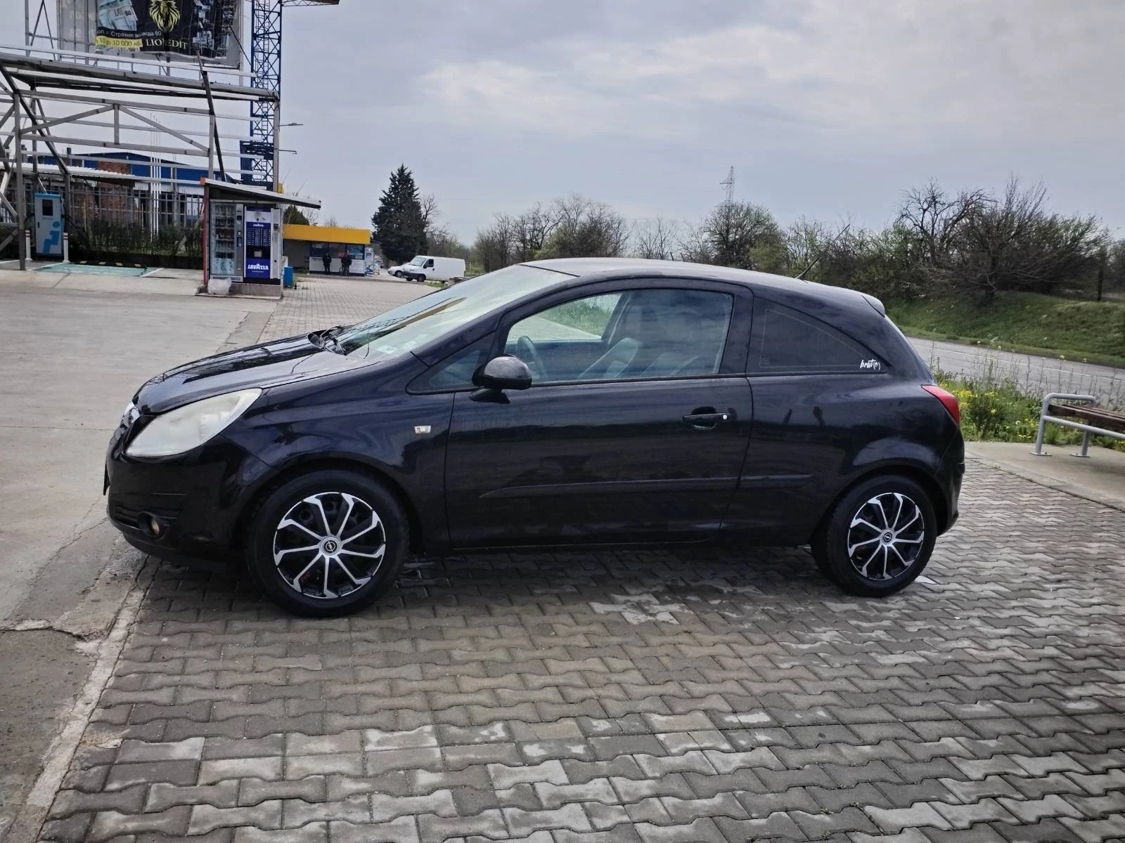 Opel Corsa 1.4 - изображение 9
