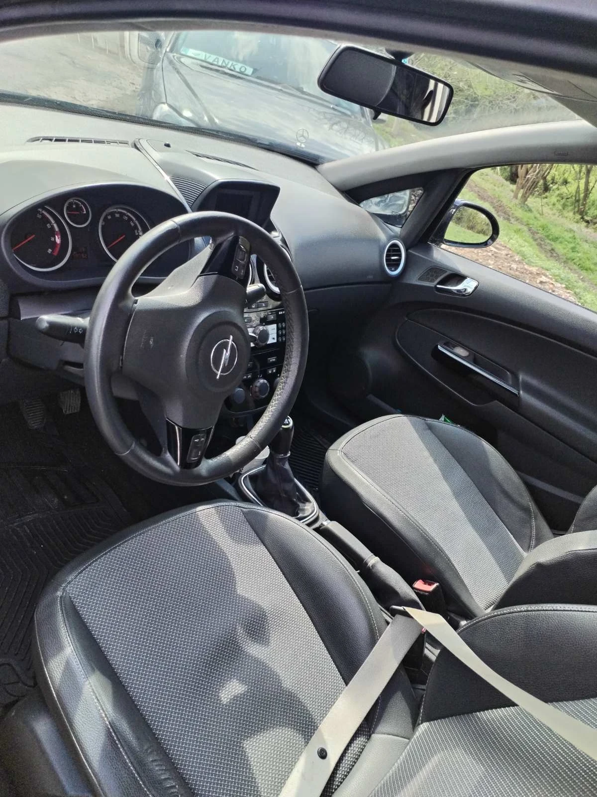 Opel Corsa 1.4 - изображение 4