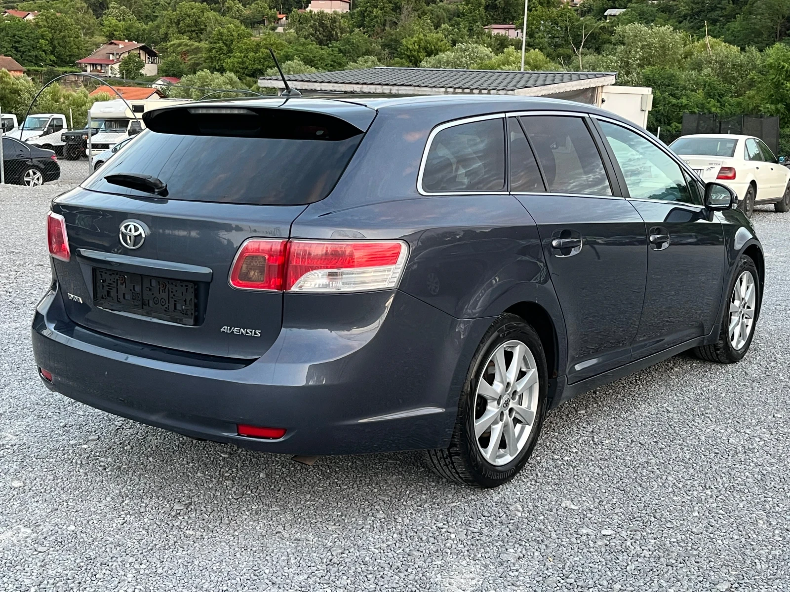 Toyota Avensis 2.0 D4D 126k - изображение 6