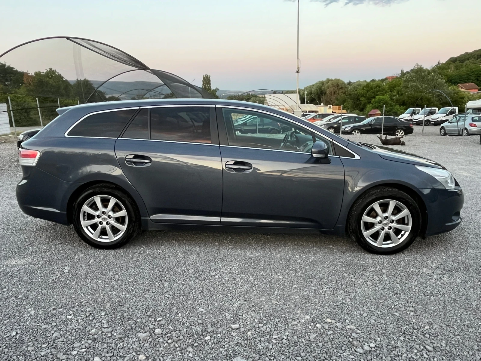 Toyota Avensis 2.0 D4D 126k - изображение 7