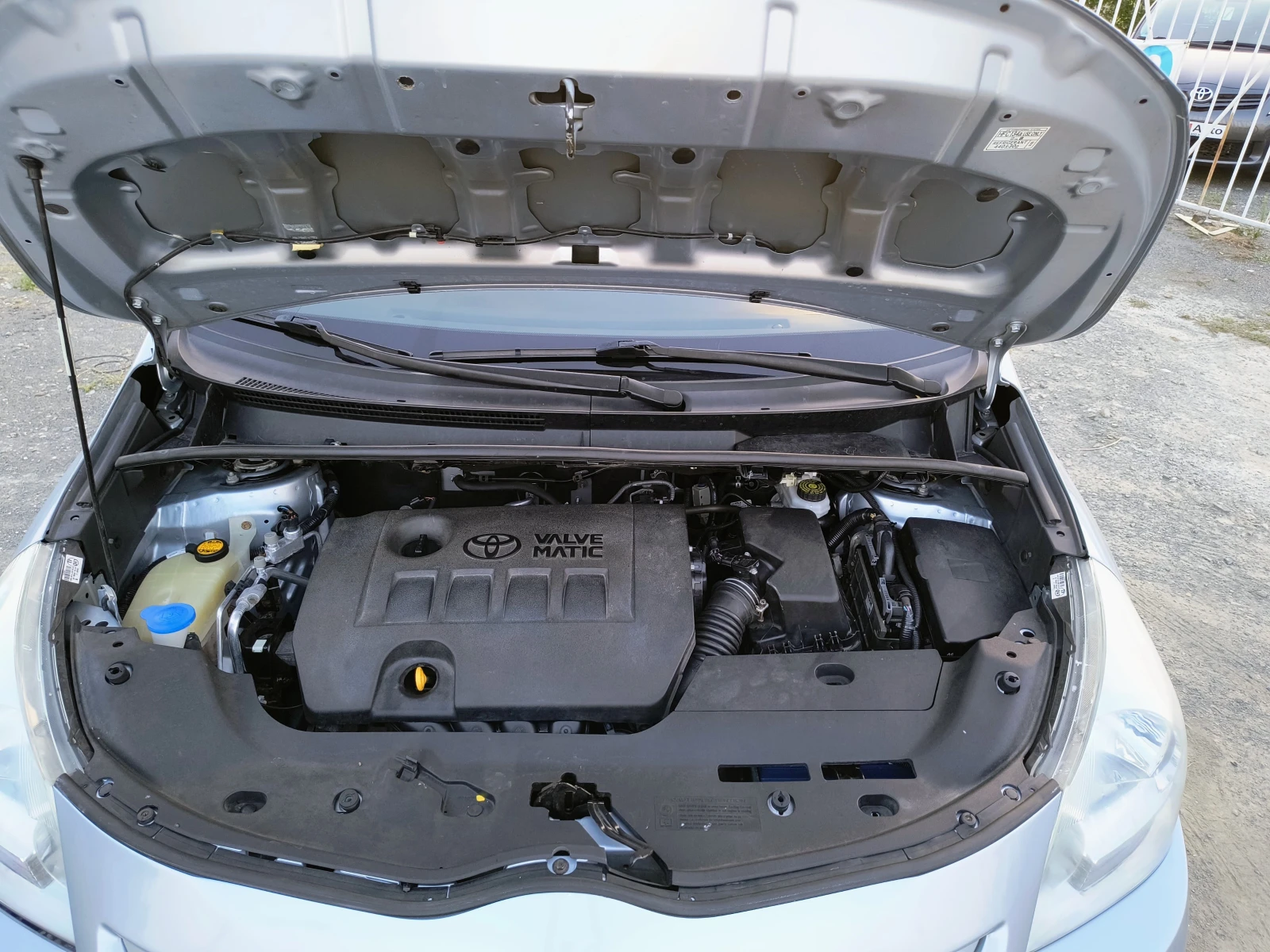 Toyota Verso 1.8-147   6  | Mobile.bg   15