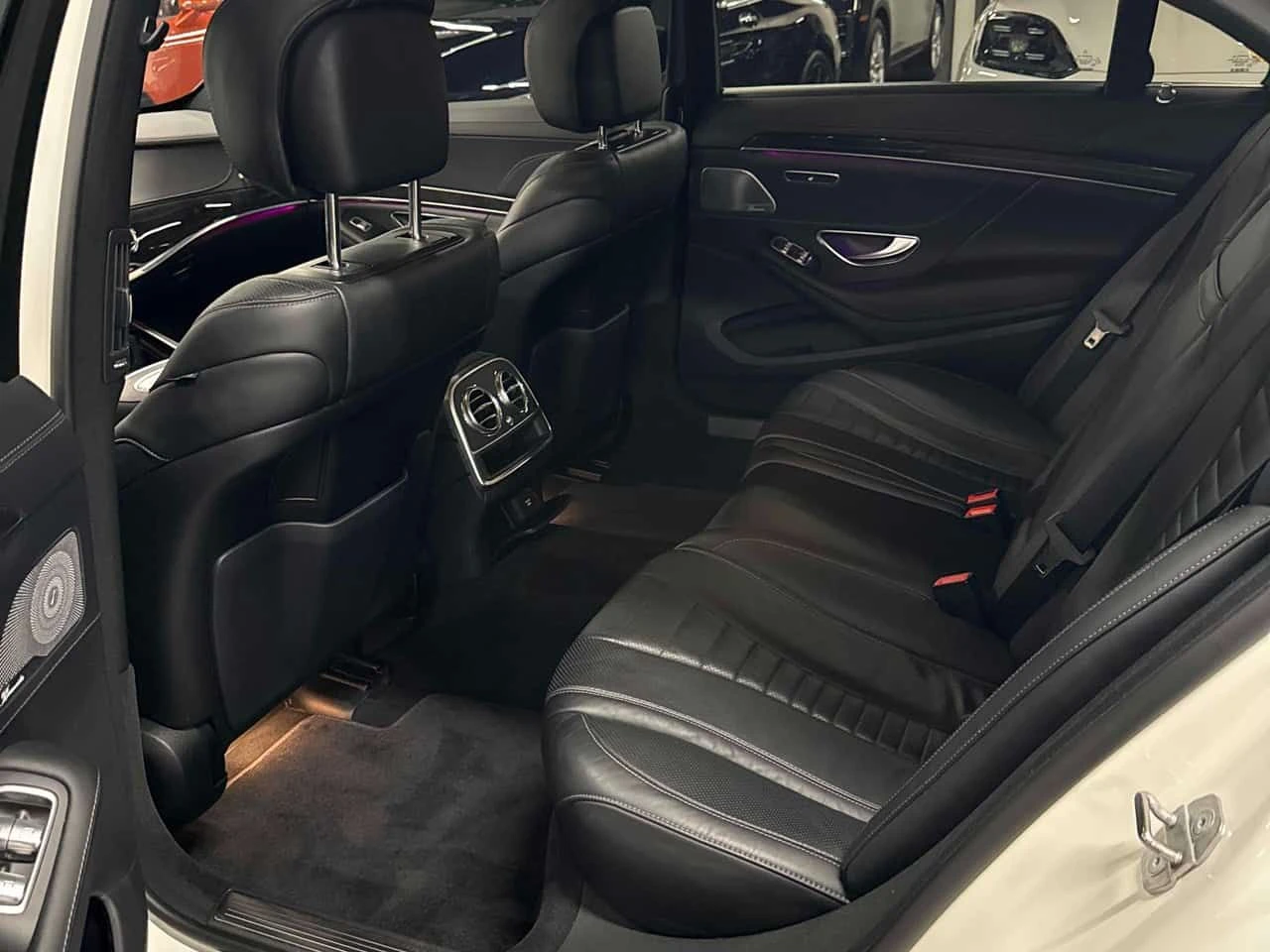 Mercedes-Benz S 560 CARFAX/BURMESTER/ПАНОРАМА/ВТОРИ ГУМИ, снимка 10 - Автомобили и джипове - 53907107