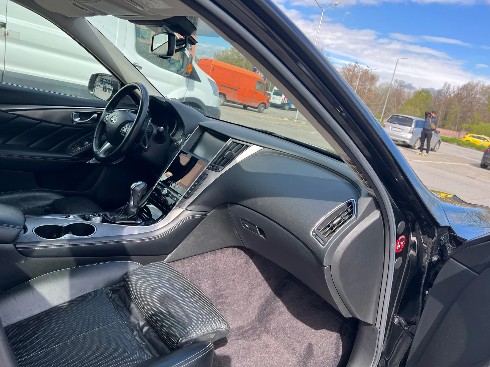 Infiniti Q50 2.0T S, снимка 15 - Автомобили и джипове - 54353299