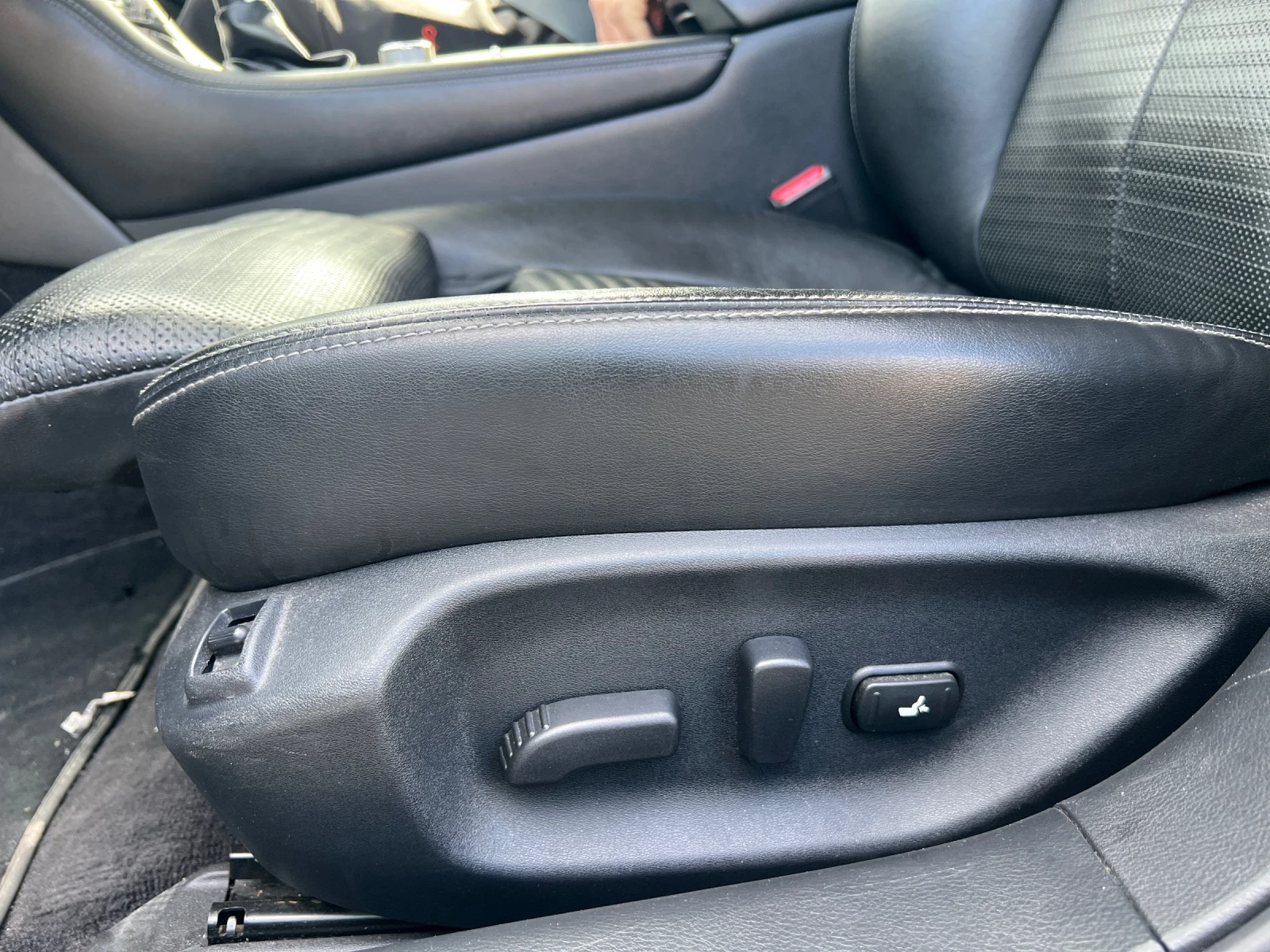 Infiniti Q50 2.0T S, снимка 5 - Автомобили и джипове - 54353299