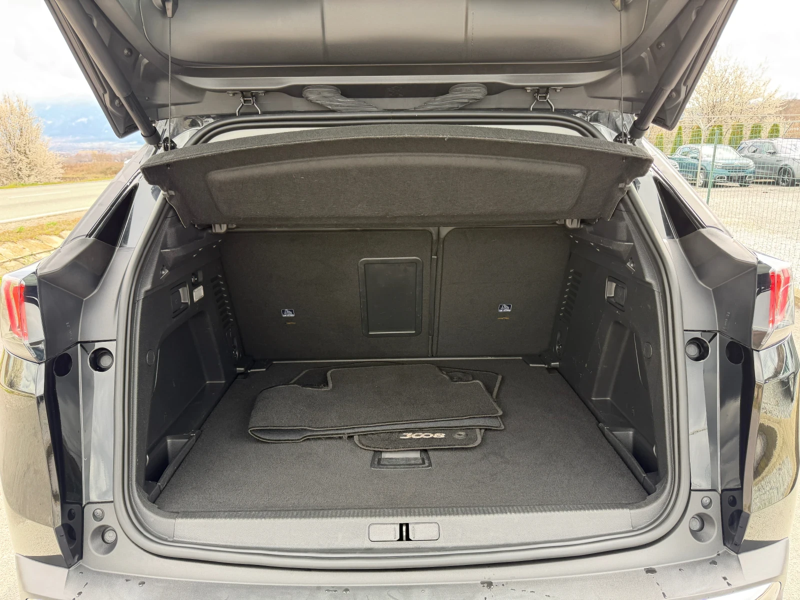 Peugeot 3008 ALLURE 1.5 BlueHDI EAT8 Navi Digital Cockpit, снимка 8 - Автомобили и джипове - 54026989