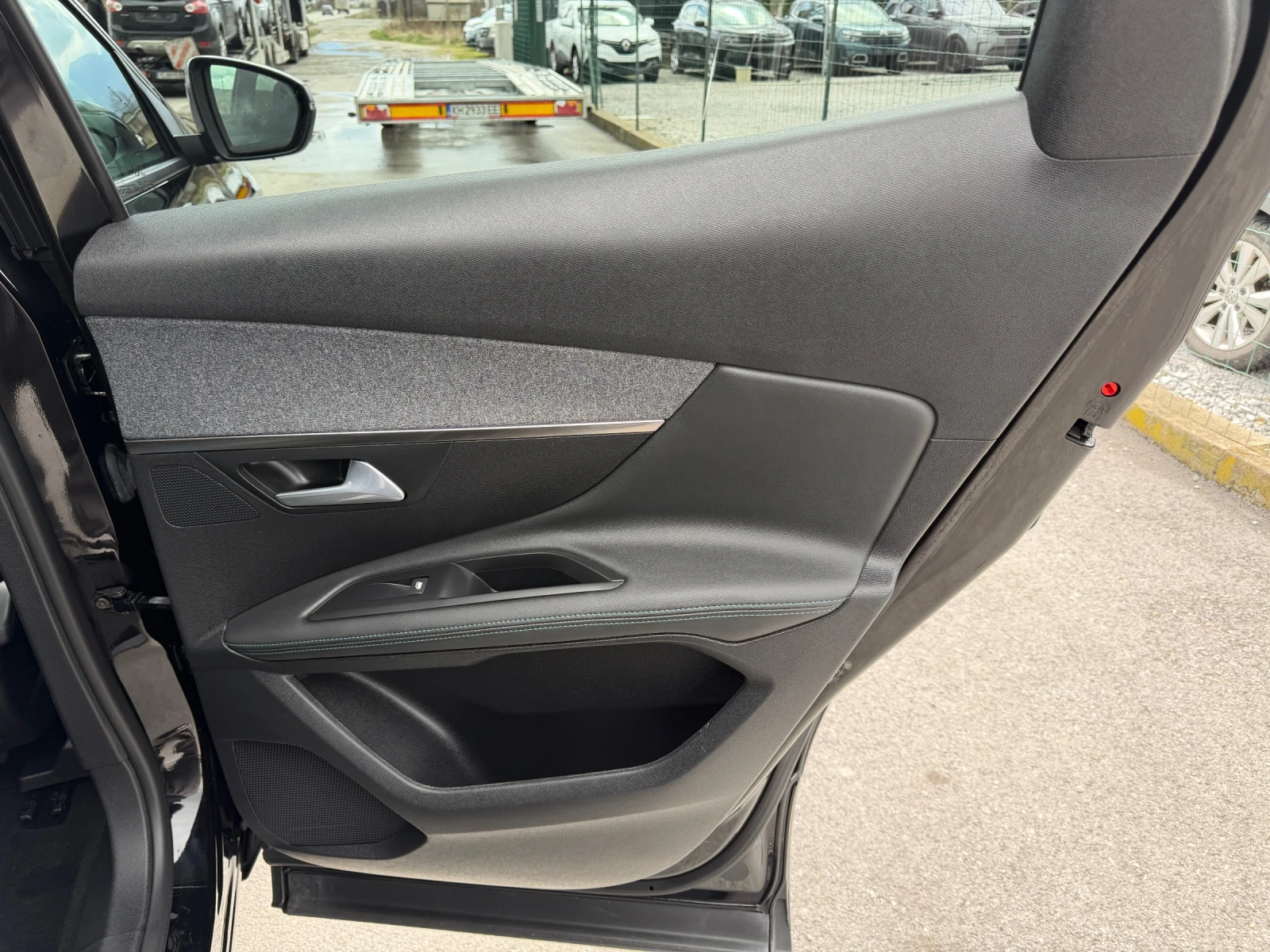 Peugeot 3008 ALLURE 1.5 BlueHDI EAT8 Navi Digital Cockpit, снимка 10 - Автомобили и джипове - 54026989