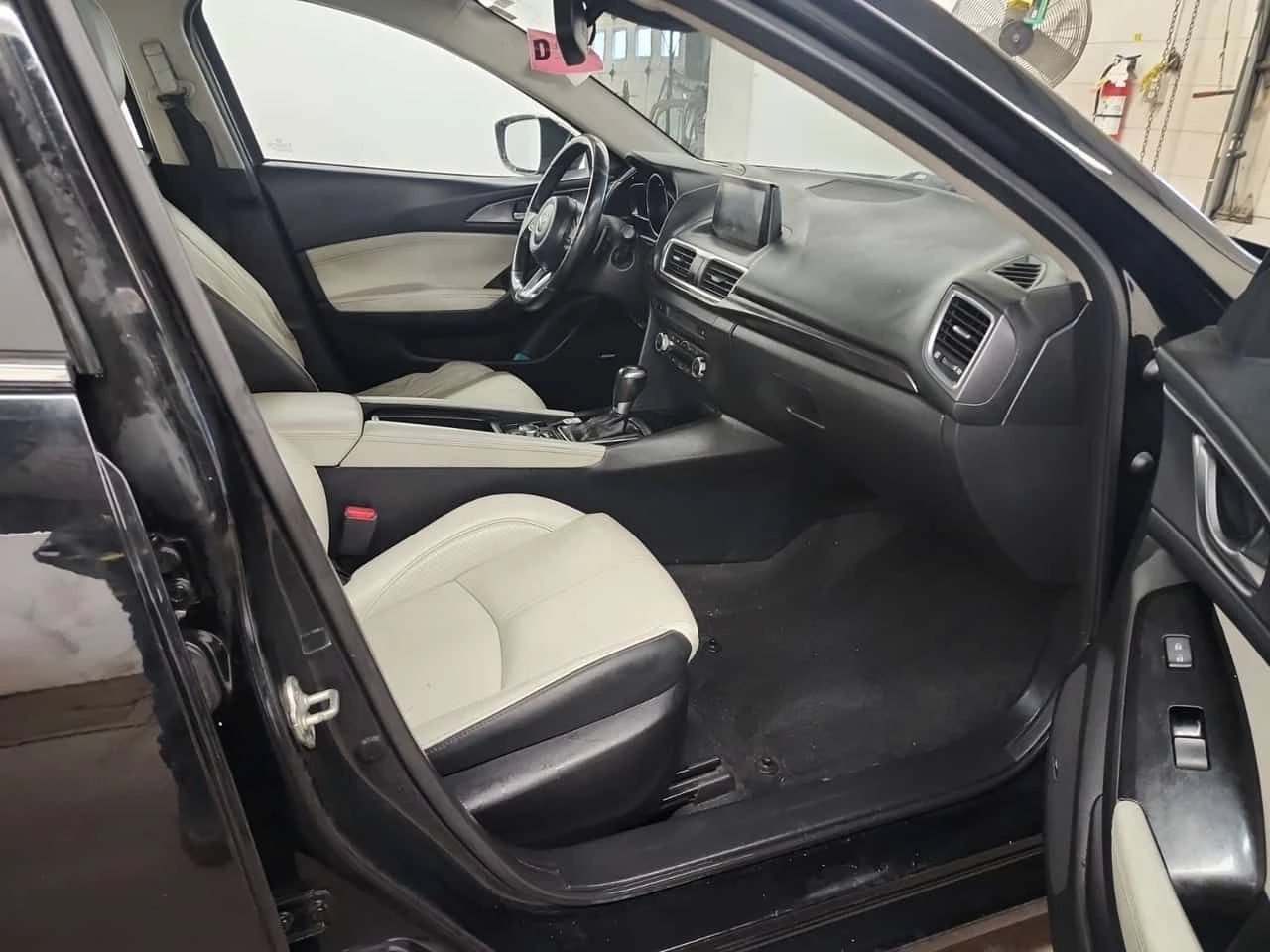 Mazda 3 * GT * CARFAX * ���� �� �� | Mobile.bg � ����������� 7