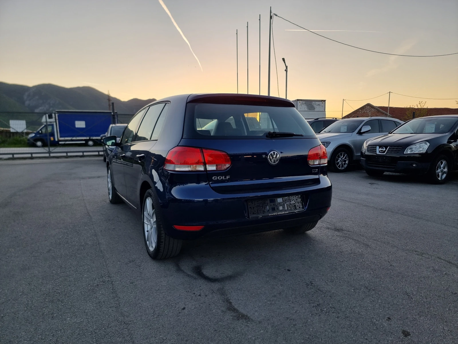 VW Golf 1.6TDI, снимка 5 - Автомобили и джипове - 54325632