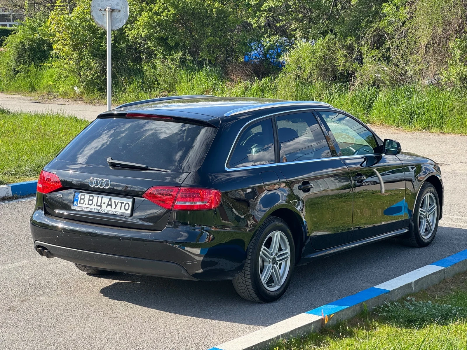 Audi A4 2.0TDi, снимка 4 - Автомобили и джипове - 54348361