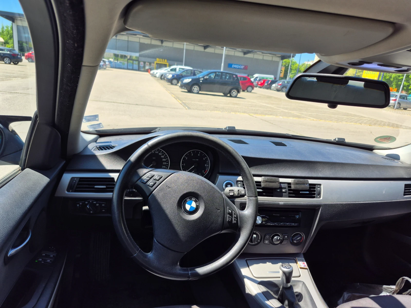 BMW 320, снимка 15 - Автомобили и джипове - 54508717