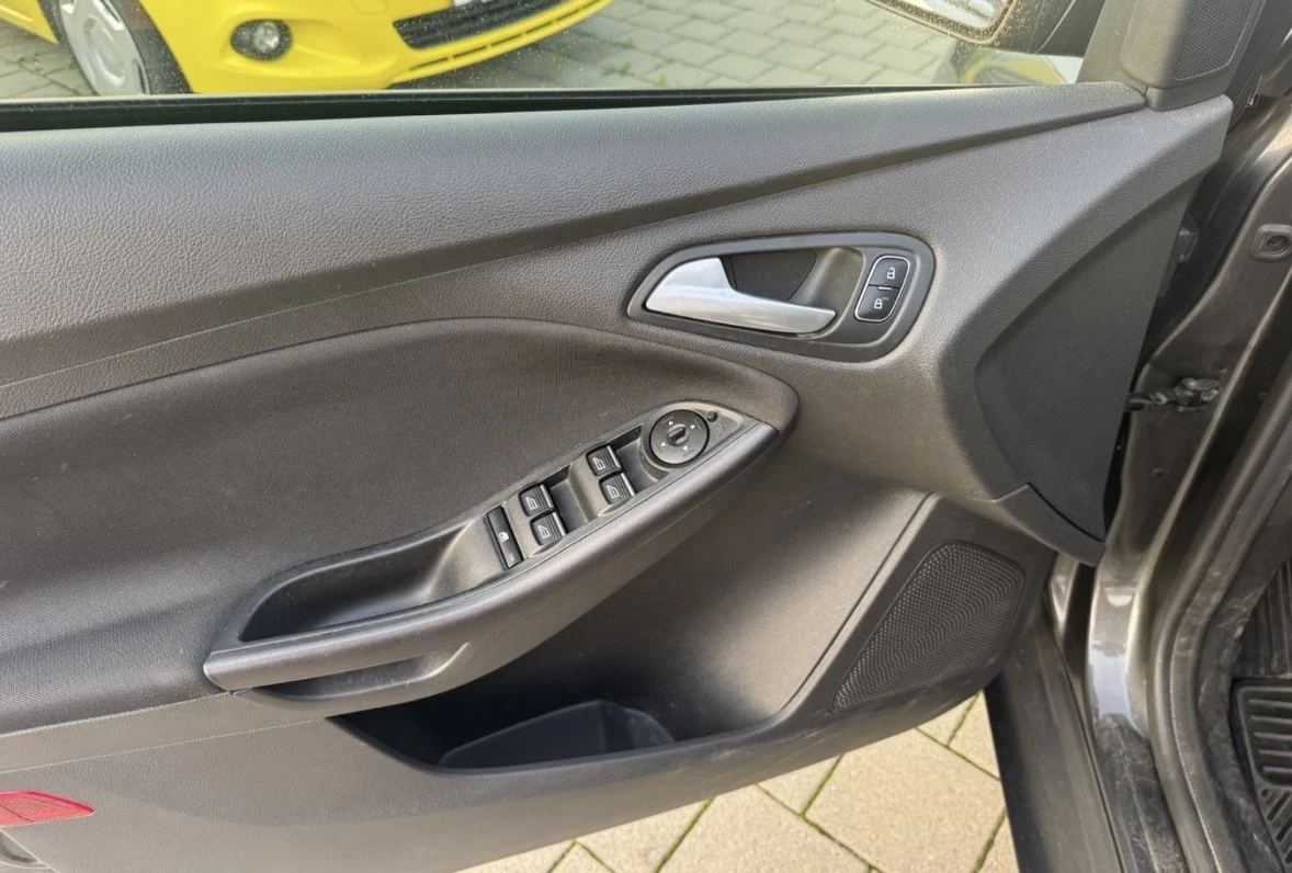 Ford Focus 1.5 TDCi Titanium Business   Facelift 2015* EURO 6, снимка 16 - Автомобили и джипове - 54427588