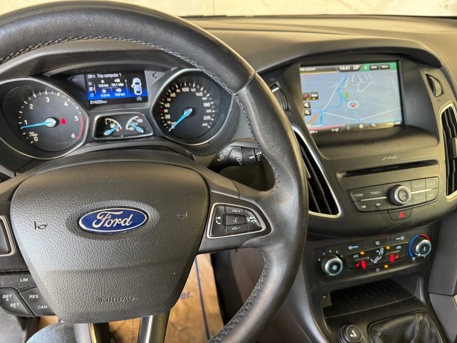 Ford Focus 1.5 TDCi Titanium Business   Facelift 2015* EURO 6, снимка 9 - Автомобили и джипове - 54427588