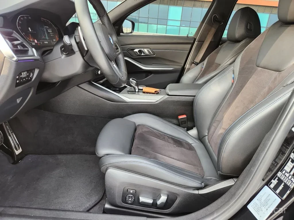 BMW 320 M Sport (G20) , снимка 13 - Автомобили и джипове - 54691757