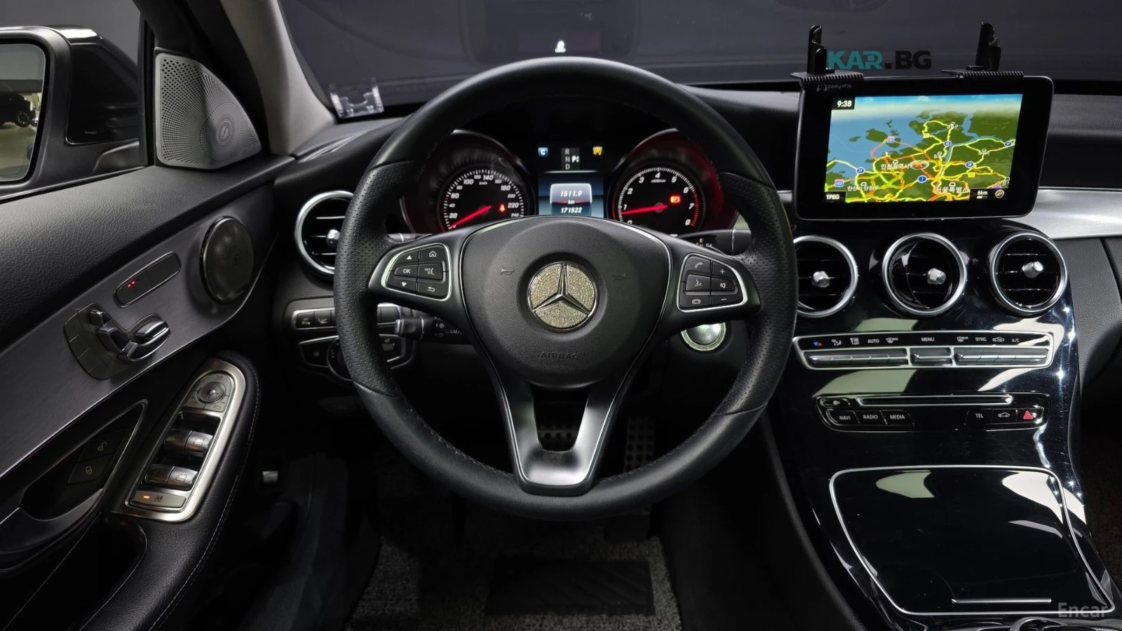Mercedes-Benz C 200 AVANGARDE* HUD* КОЖА* ПАНО* ОБДУХВ* НАВИ* 360, снимка 13 - Автомобили и джипове - 55014402
