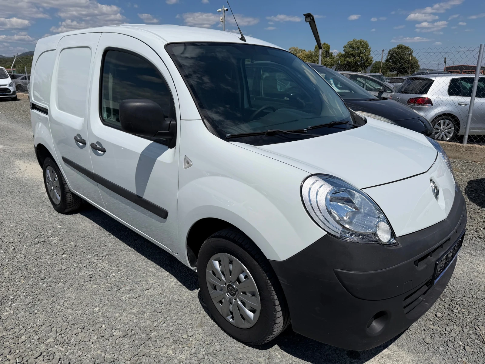 Renault Kangoo 1.5DCI, снимка 3 - Автомобили и джипове - 55663567