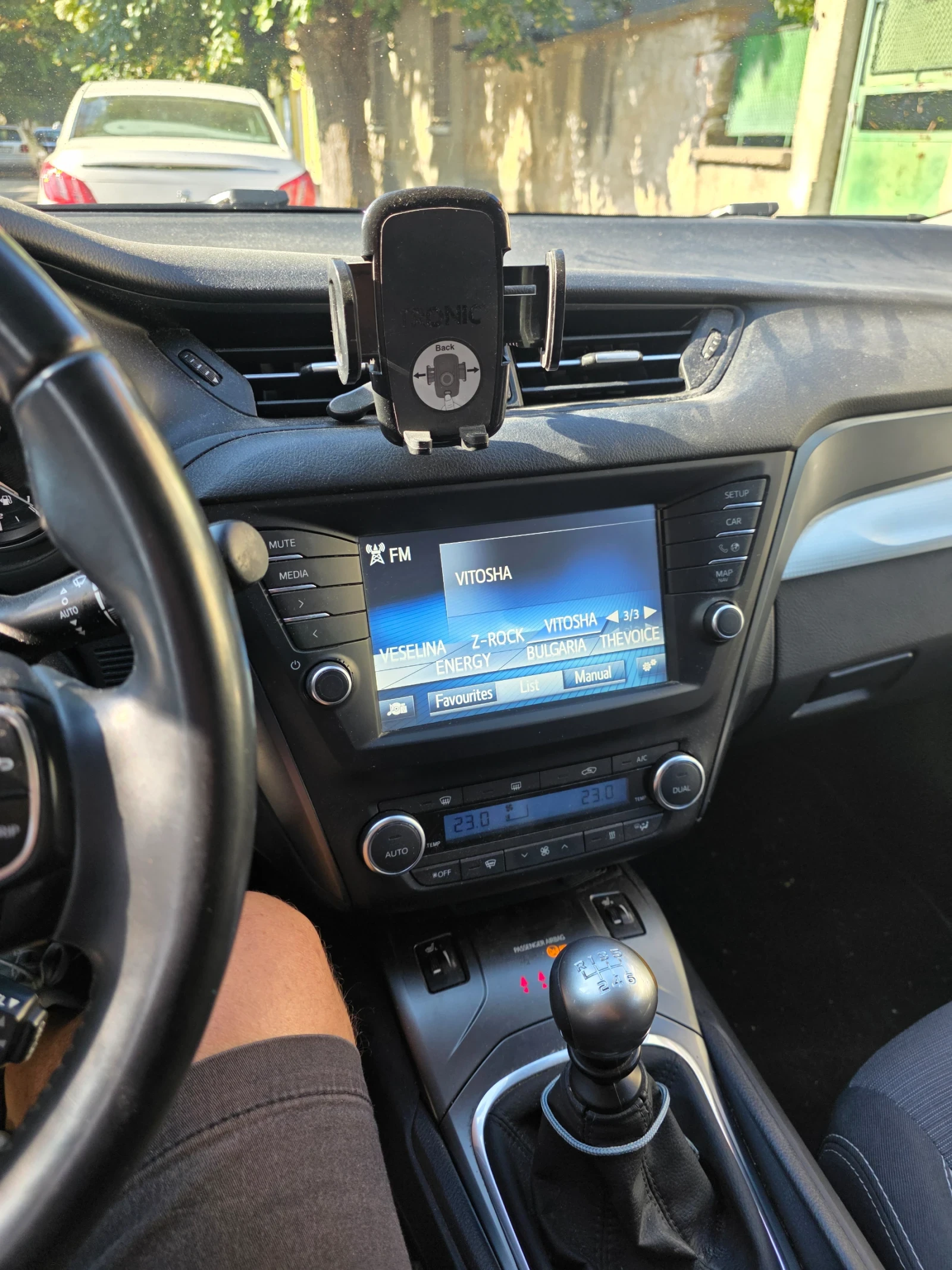 Toyota Avensis, снимка 11 - Автомобили и джипове - 55672475