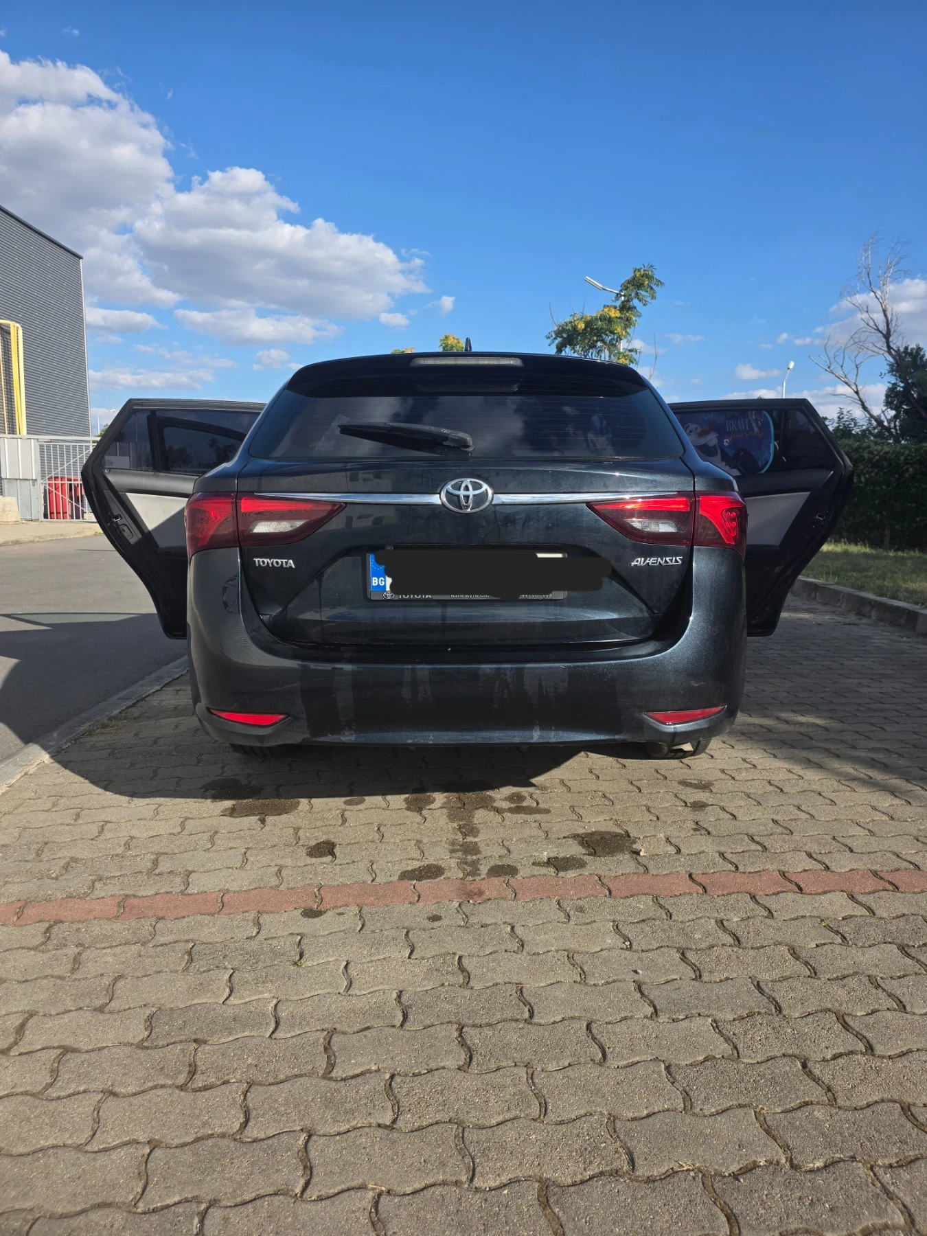 Toyota Avensis, снимка 8 - Автомобили и джипове - 55672475