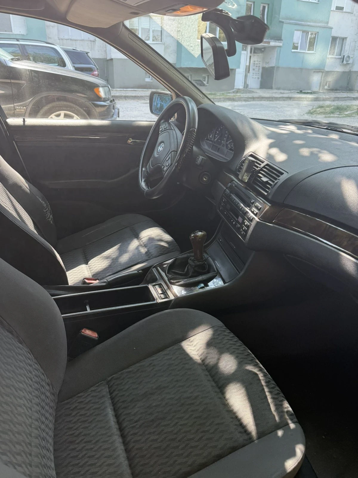BMW 320, снимка 5 - Автомобили и джипове - 55710555