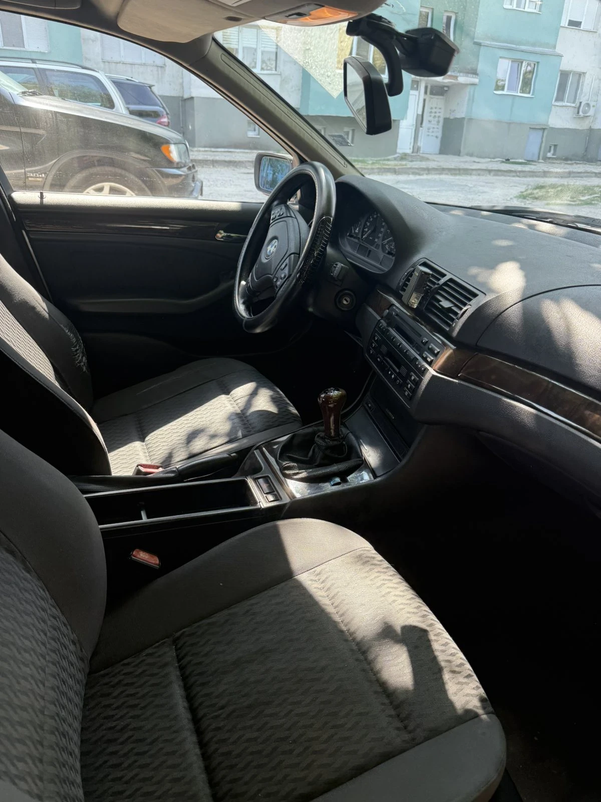 BMW 320, снимка 6 - Автомобили и джипове - 55710555