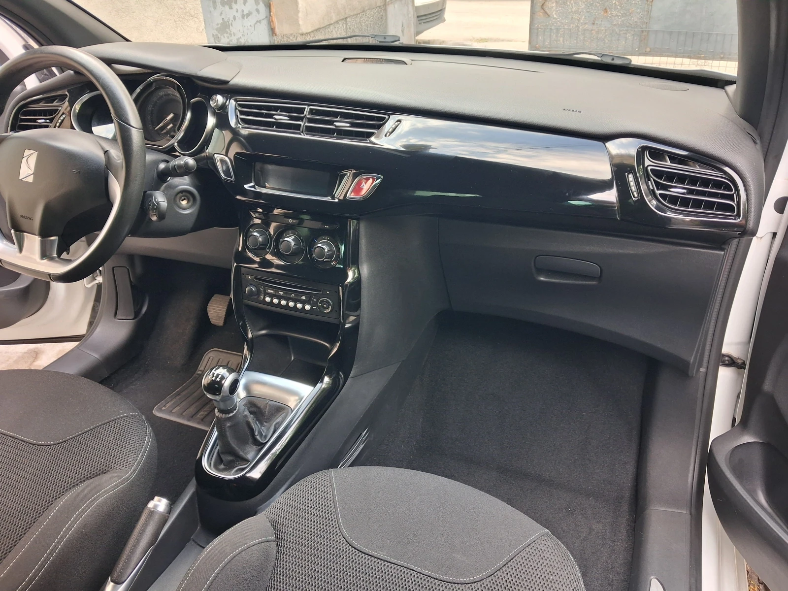 Citroen DS3, снимка 7 - Автомобили и джипове - 56233953