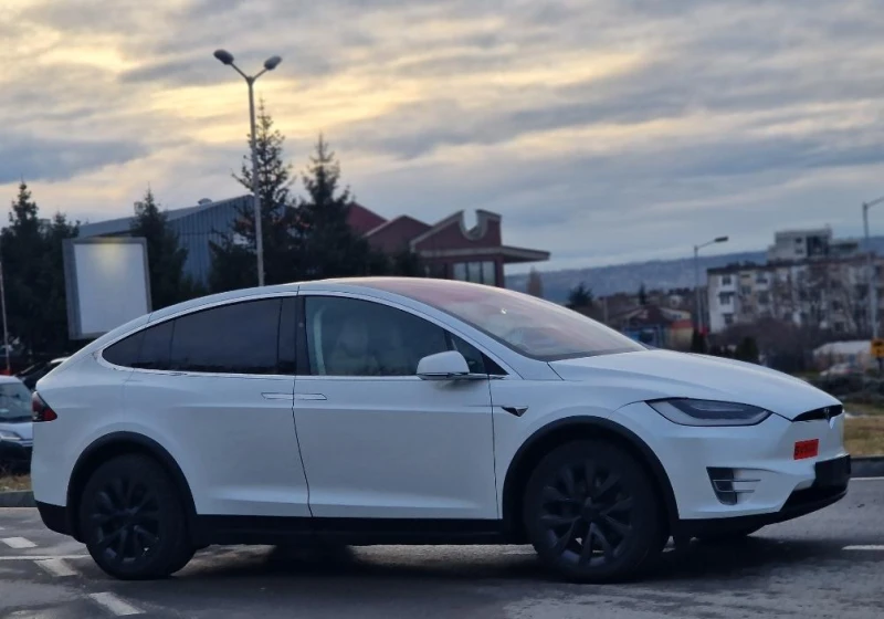 Tesla Model X X90D в Гаранция FSD, снимка 16 - Автомобили и джипове - 48207772