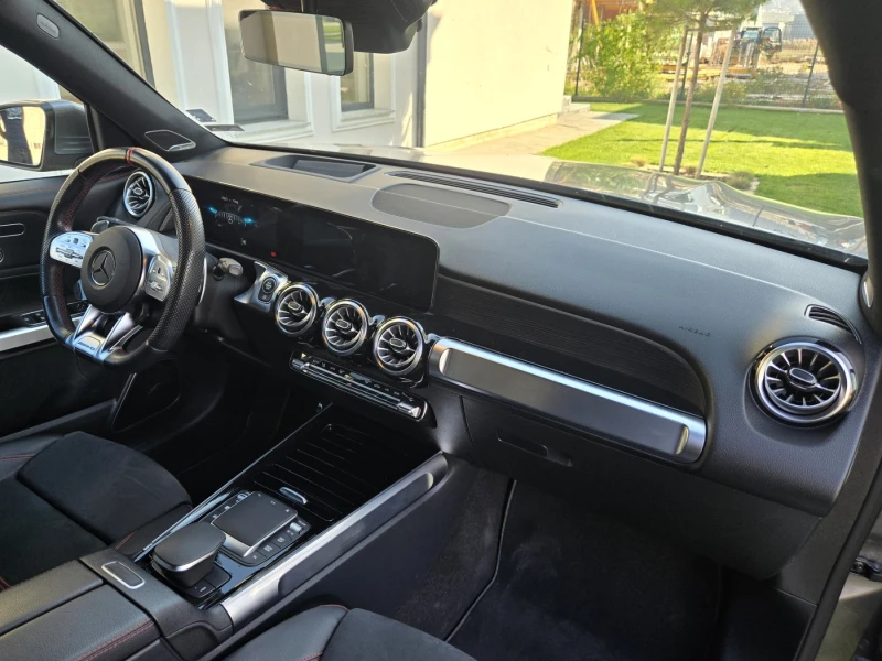 Mercedes-Benz GLB 35 AMG , снимка 6 - Автомобили и джипове - 52356716