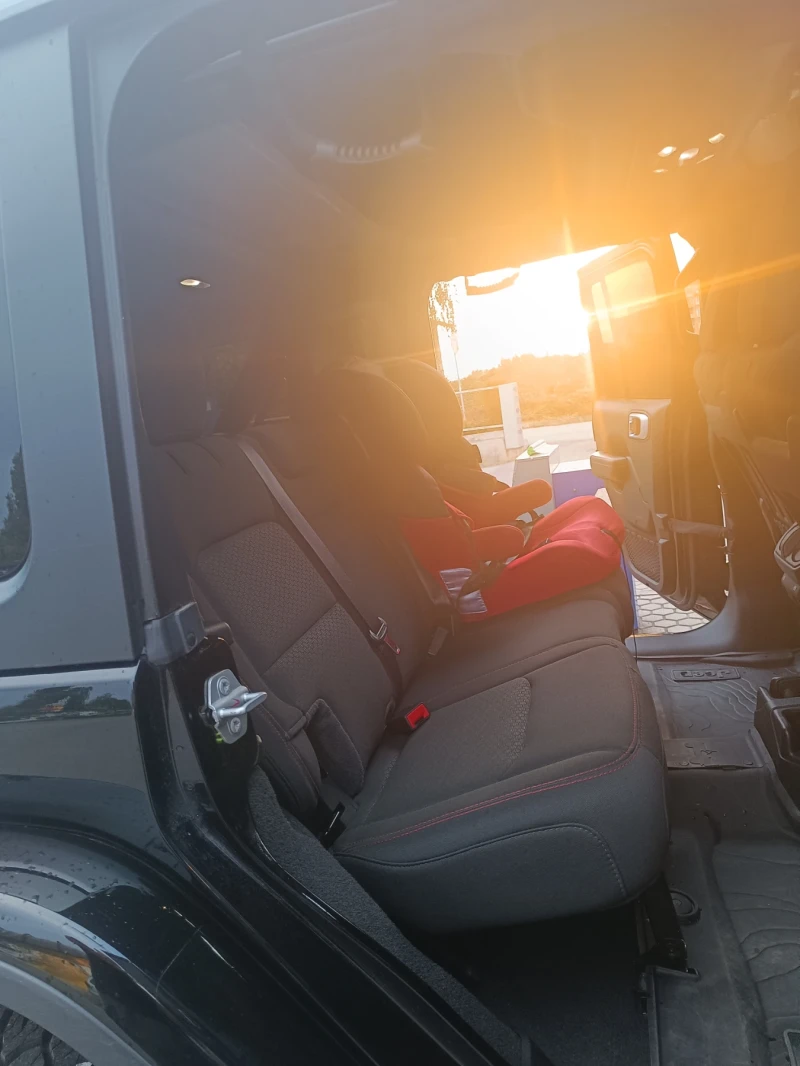 Jeep Wrangler JL Rubicon 3.6 V6 8ZF, снимка 16 - Автомобили и джипове - 52665036