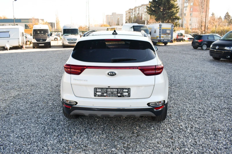 Kia Sportage 2.0 MPI, снимка 8 - Автомобили и джипове - 52474324