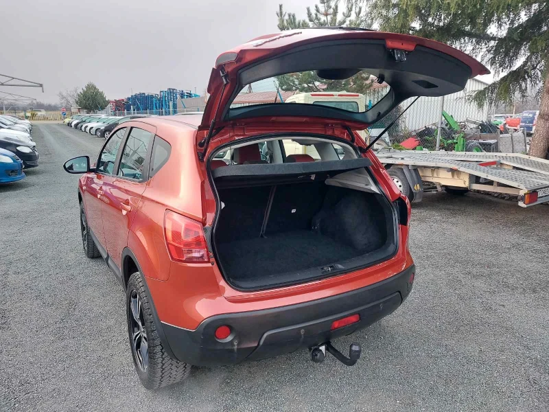 Nissan Qashqai 2.0D, 6ск, 4х4, снимка 11 - Автомобили и джипове - 52823050