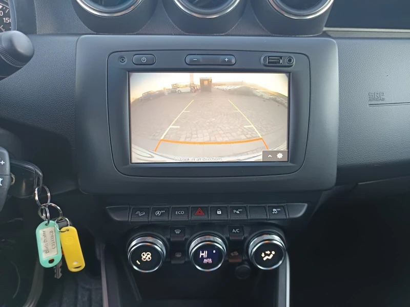 Dacia Duster 1.3 Tce/150 к.с. / 4x4 /Prestige, снимка 10 - Автомобили и джипове - 53085913