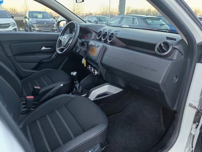 Dacia Duster 1.3 Tce/150 к.с. / 4x4 /Prestige, снимка 12 - Автомобили и джипове - 53085913