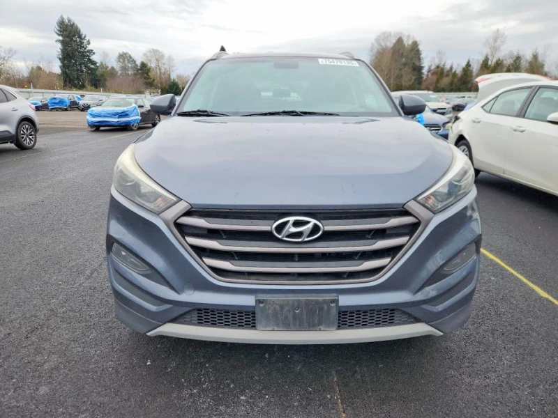 Hyundai Tucson 2.0L 4 All wheel drive, снимка 7 - Автомобили и джипове - 53374507