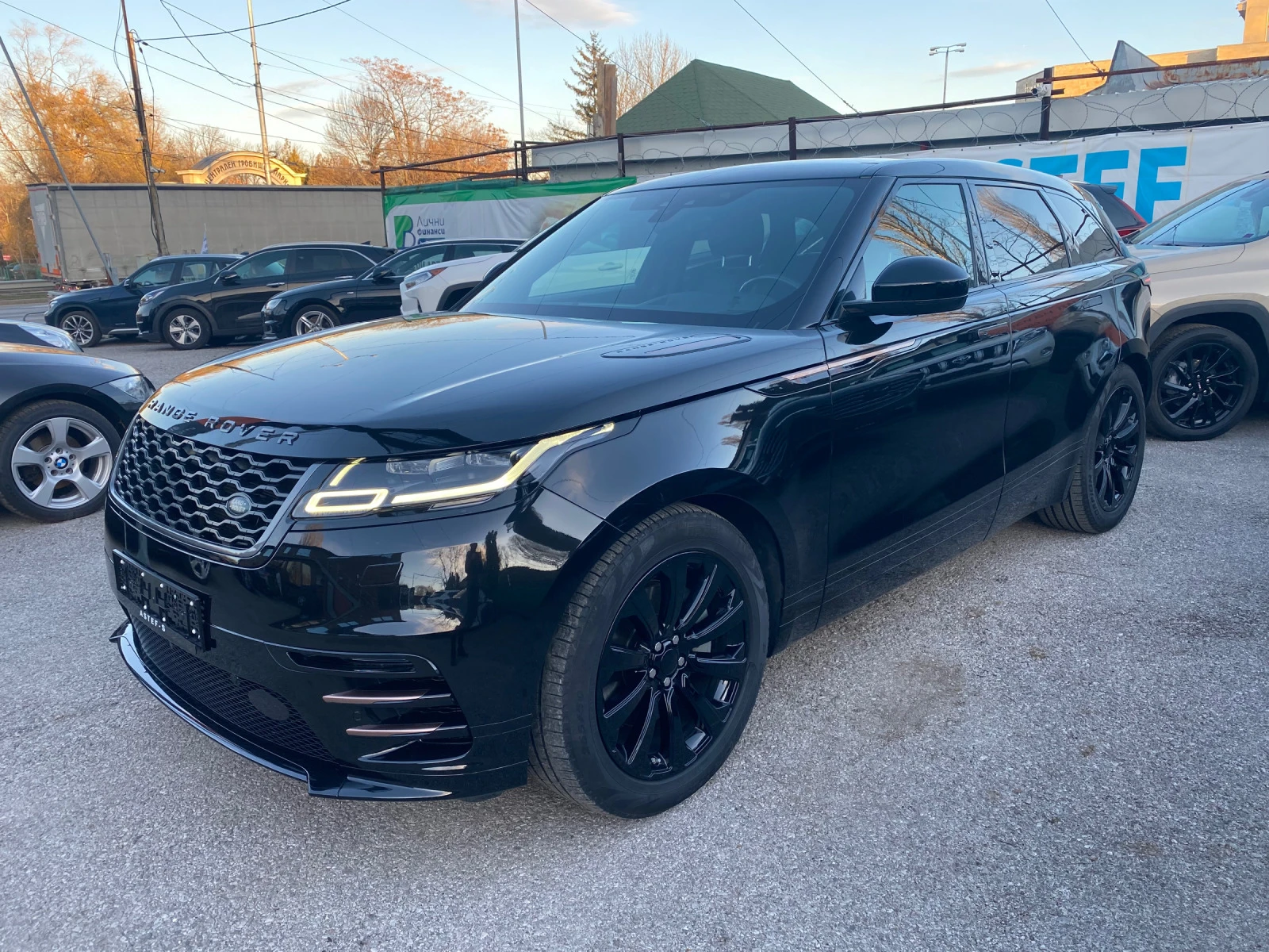 Land Rover Range Rover Velar 3.0 D300 S R-Dynamic Keyless !!!!!, снимка 1