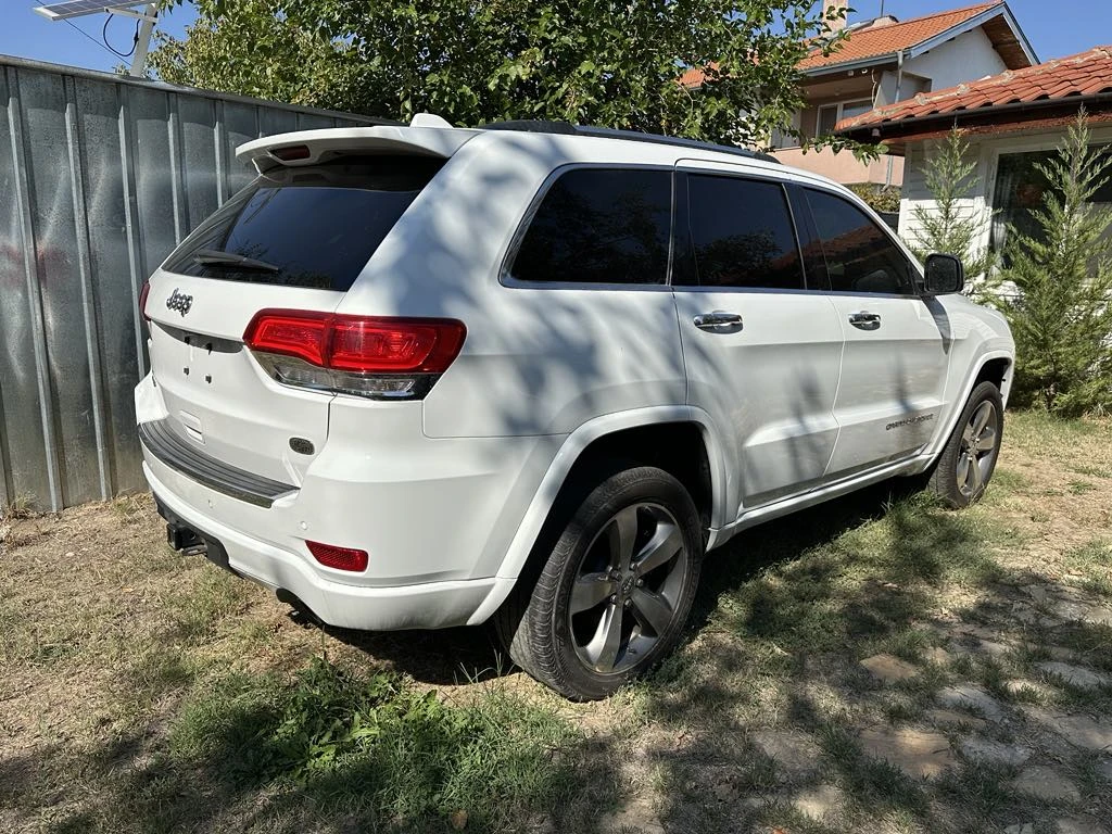 Jeep Grand cherokee OVERLAND  5.7 Като нов - изображение 5