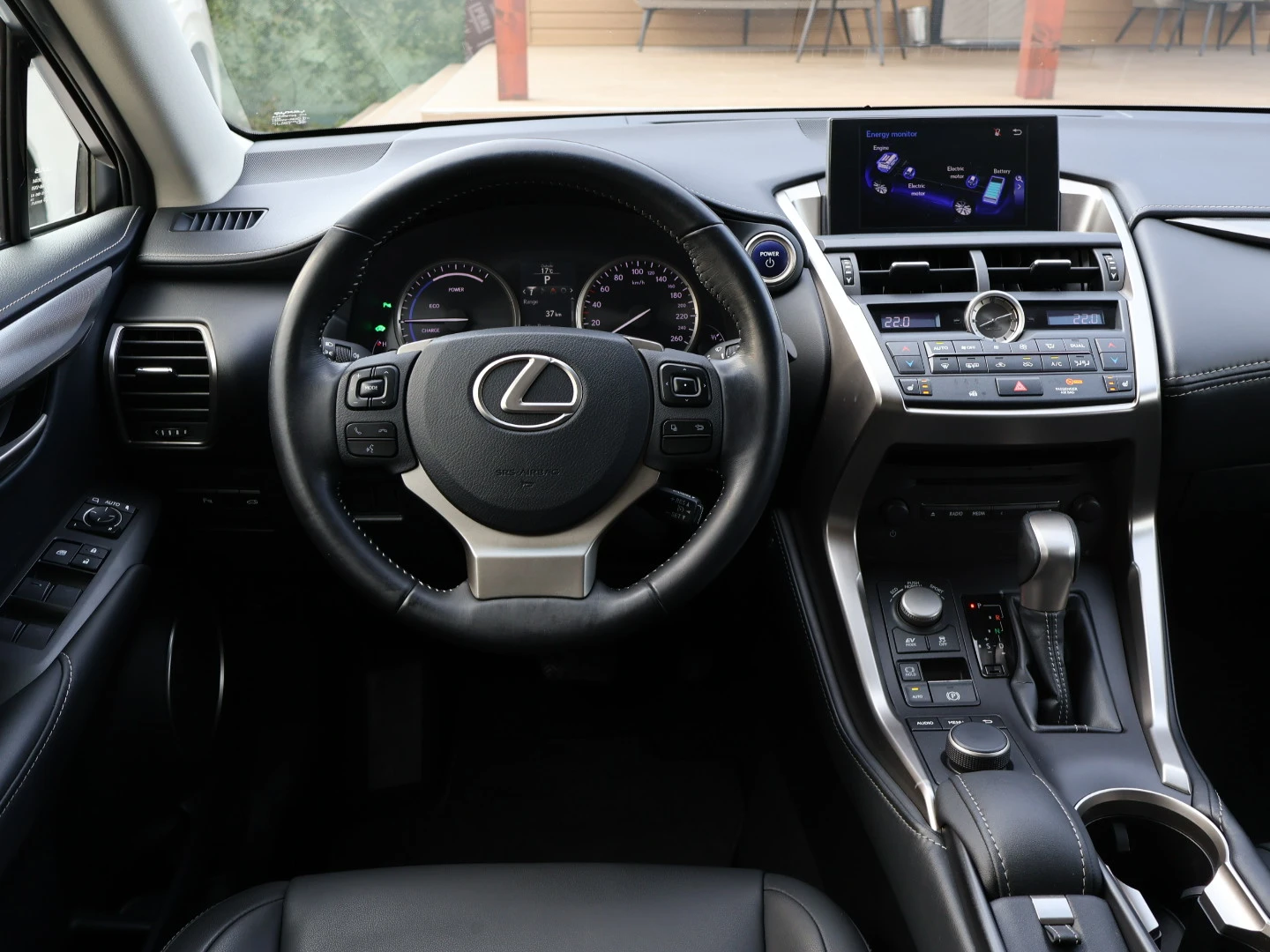 Lexus NX 300h ПАНОРАМА/КОЖЕН САЛОН/ПОДГРЕВ/LED+ BI-XENON/КАМЕРА - изображение 10