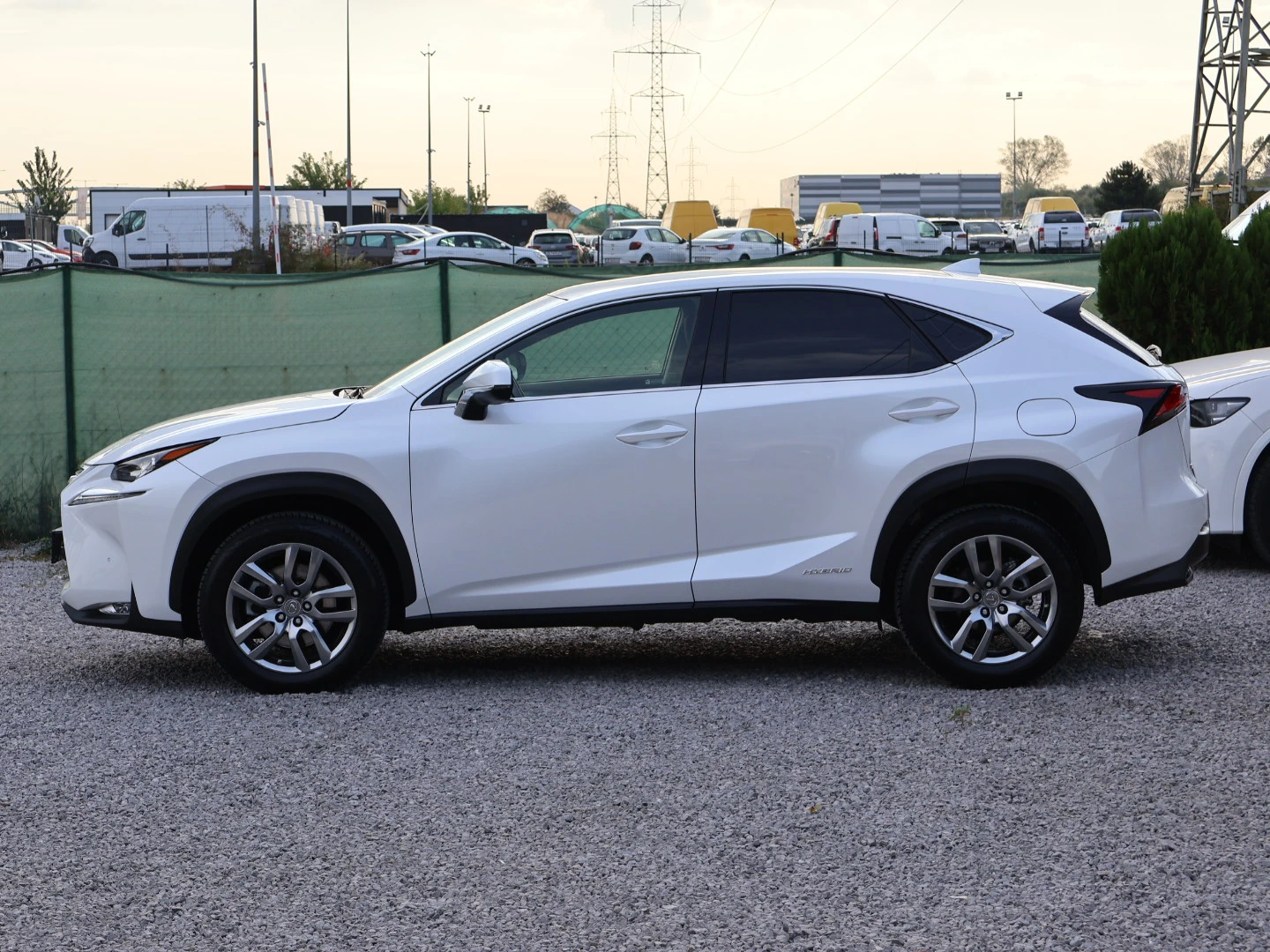 Lexus NX 300h ПАНОРАМА/КОЖЕН САЛОН/ПОДГРЕВ/LED+ BI-XENON/КАМЕРА - изображение 7