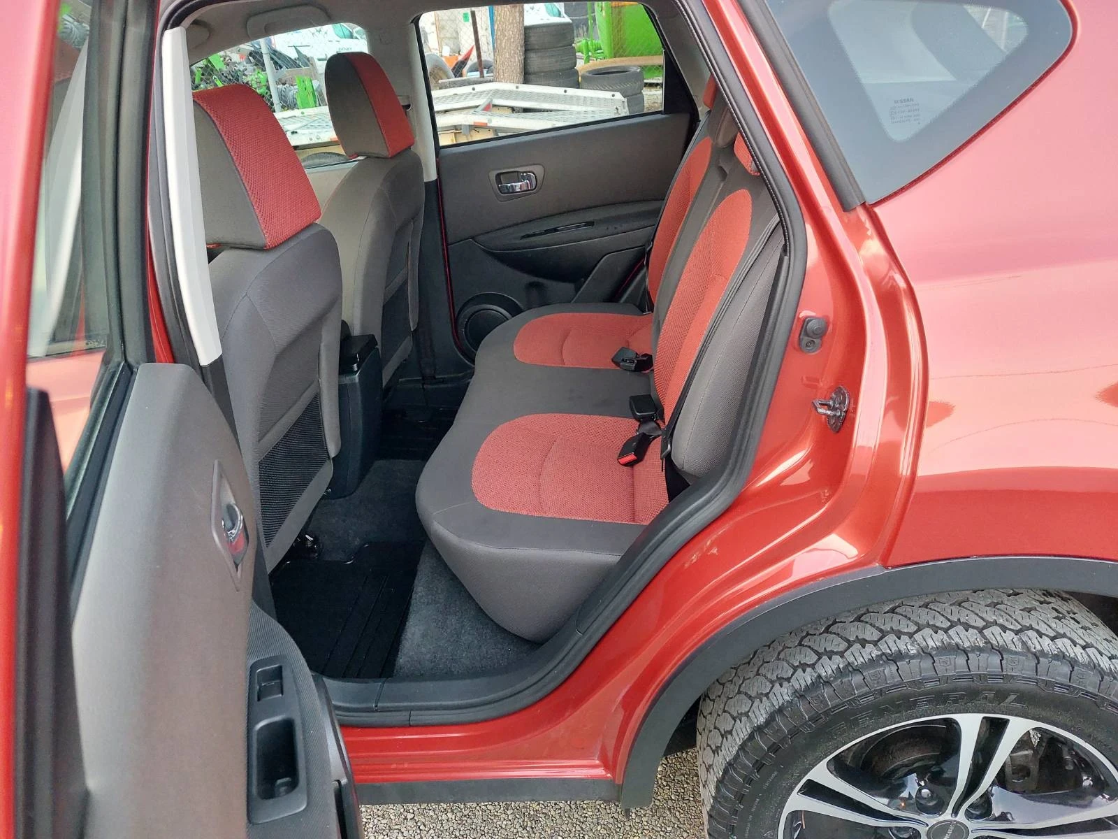 Nissan Qashqai 2.0D, 6ск, 4х4 - изображение 9