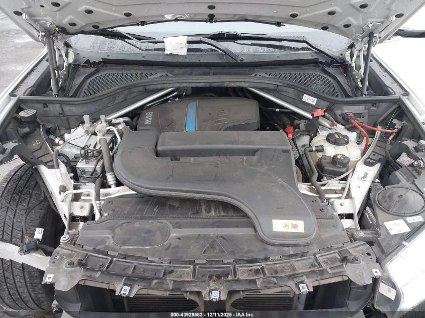 BMW X5 XDRIVE40E - изображение 8