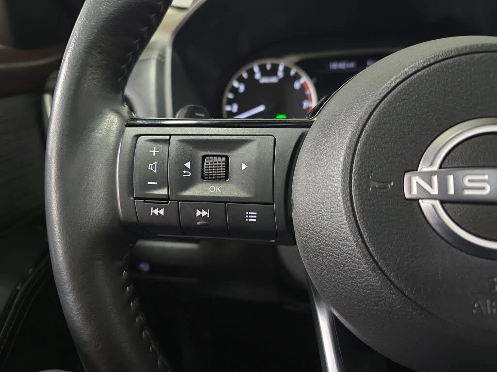 Nissan Rogue SV Moonroof AWD* АвтоКредит* (Цена до БГ) , снимка 12 - Автомобили и джипове - 54039907