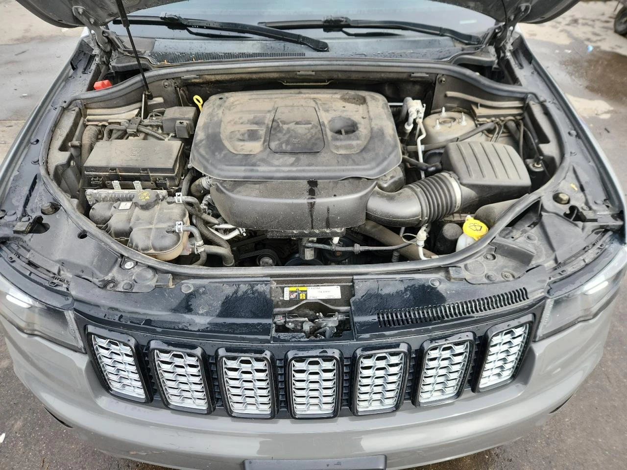 Jeep Grand cherokee LAREDO 3.6, снимка 12 - Автомобили и джипове - 54863793