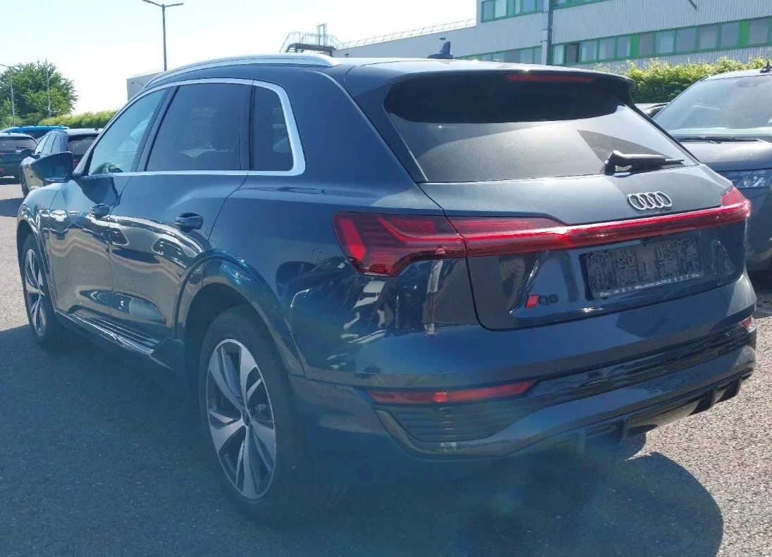 Audi Q8 e-tron Quattro 114KW B&O S-line Distronic 360View, снимка 5 - Автомобили и джипове - 55146626