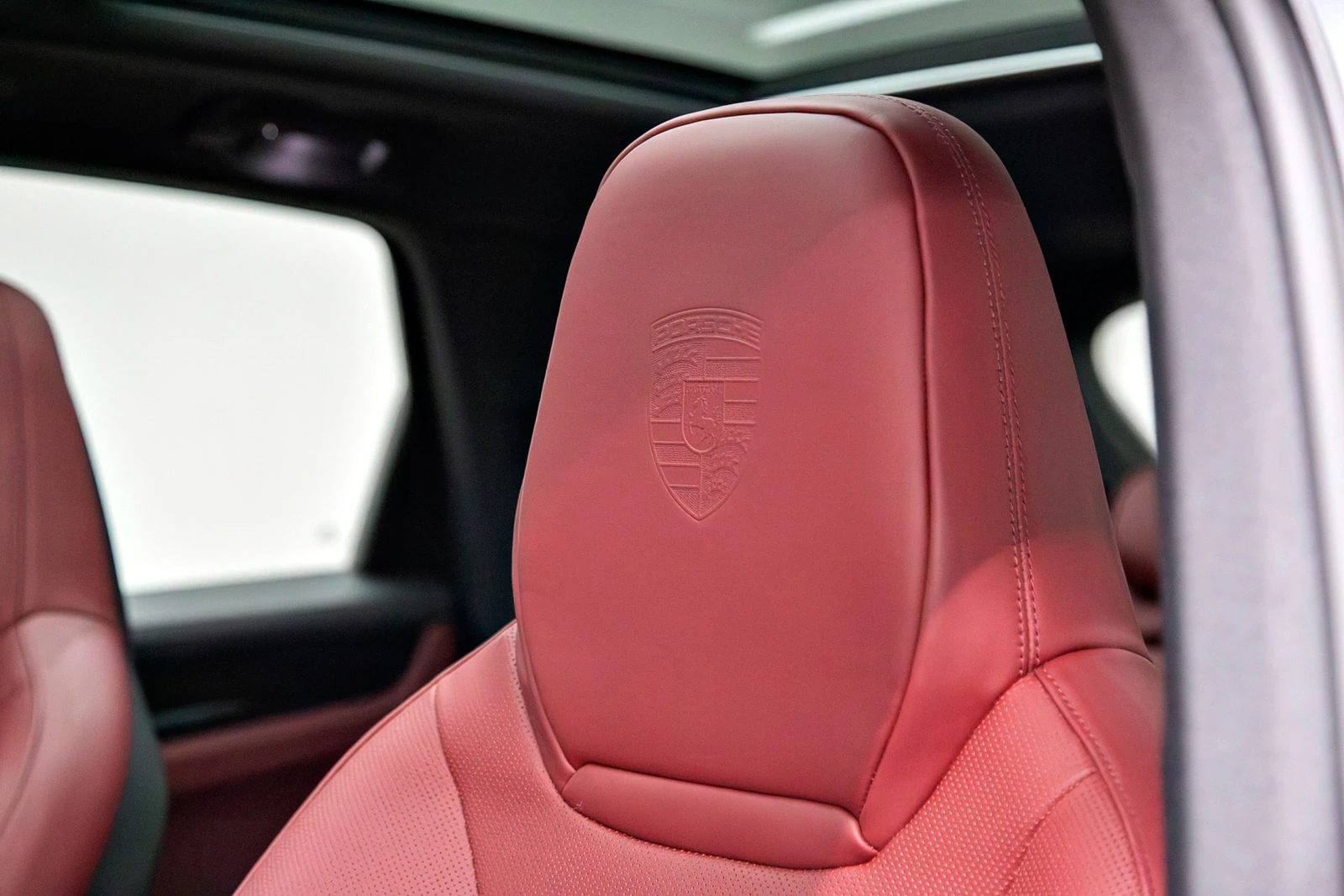 Porsche Cayenne ЛЮК* 360* KEYLESS* ПОДГРЕВ ВОЛАН* КРАЙНА ЦЕНА, снимка 14 - Автомобили и джипове - 55271942