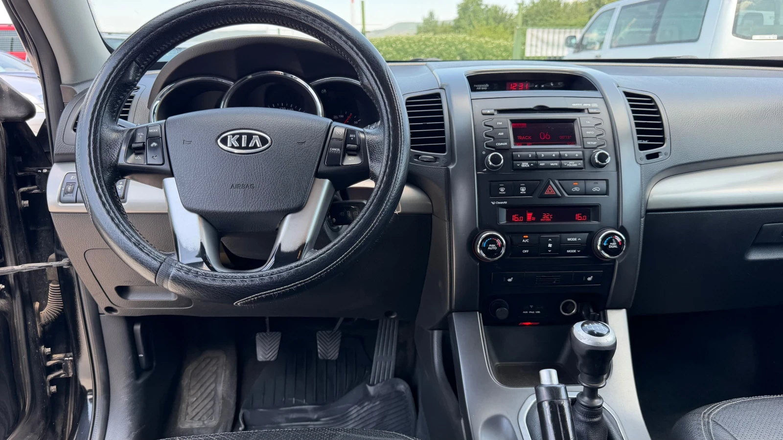 Kia Sorento 2.2CRDI БАРТЕР ЛИЗИНГ, снимка 7 - Автомобили и джипове - 55553851