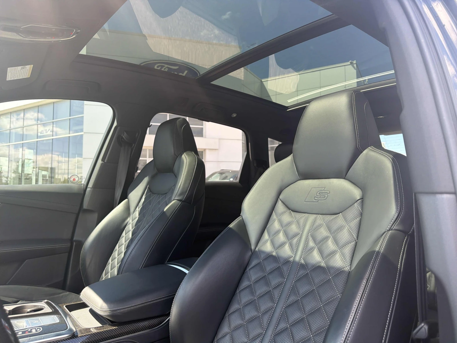 Audi SQ7 4.0 TFSI quattro / АВТОКРЕДИТ / ПРОГНОЗНА ЦЕНА до , снимка 8 - Автомобили и джипове - 55750926