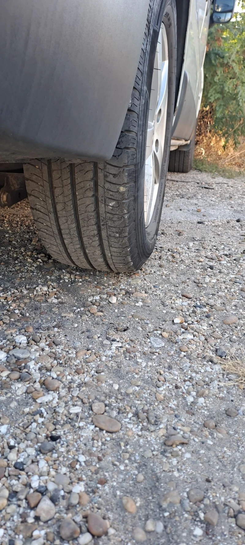 Renault Trafic 1.9 DCI 101kc, снимка 10 - Бусове и автобуси - 51824594