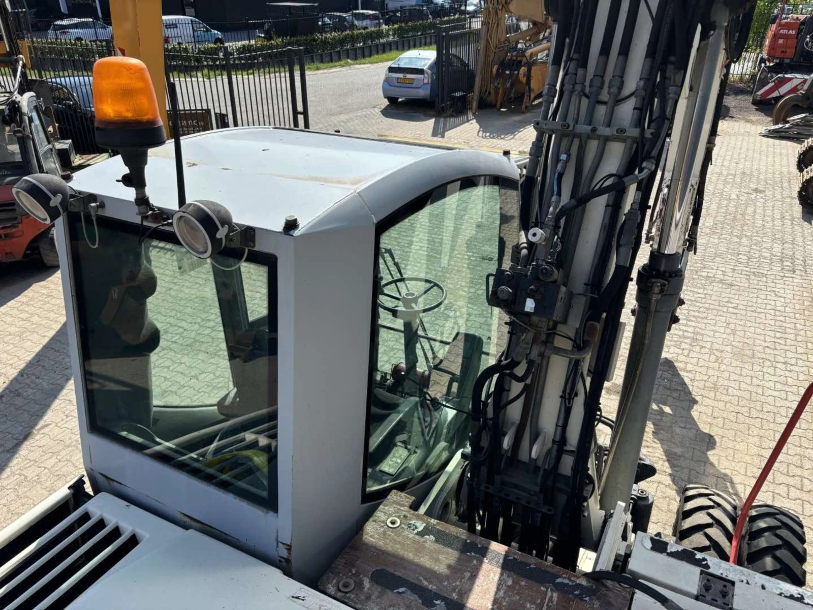 ����� Atlas ����� 150 | Mobile.bg � ����������� 12