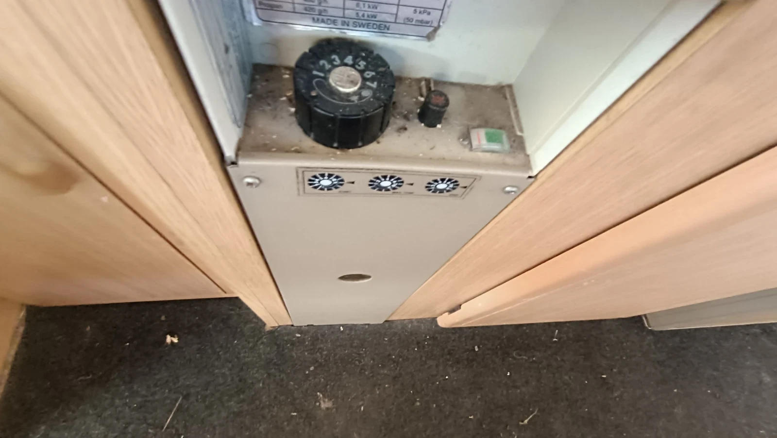 Каравана Adria Prima 710, снимка 10 - Каравани и кемпери - 53480957