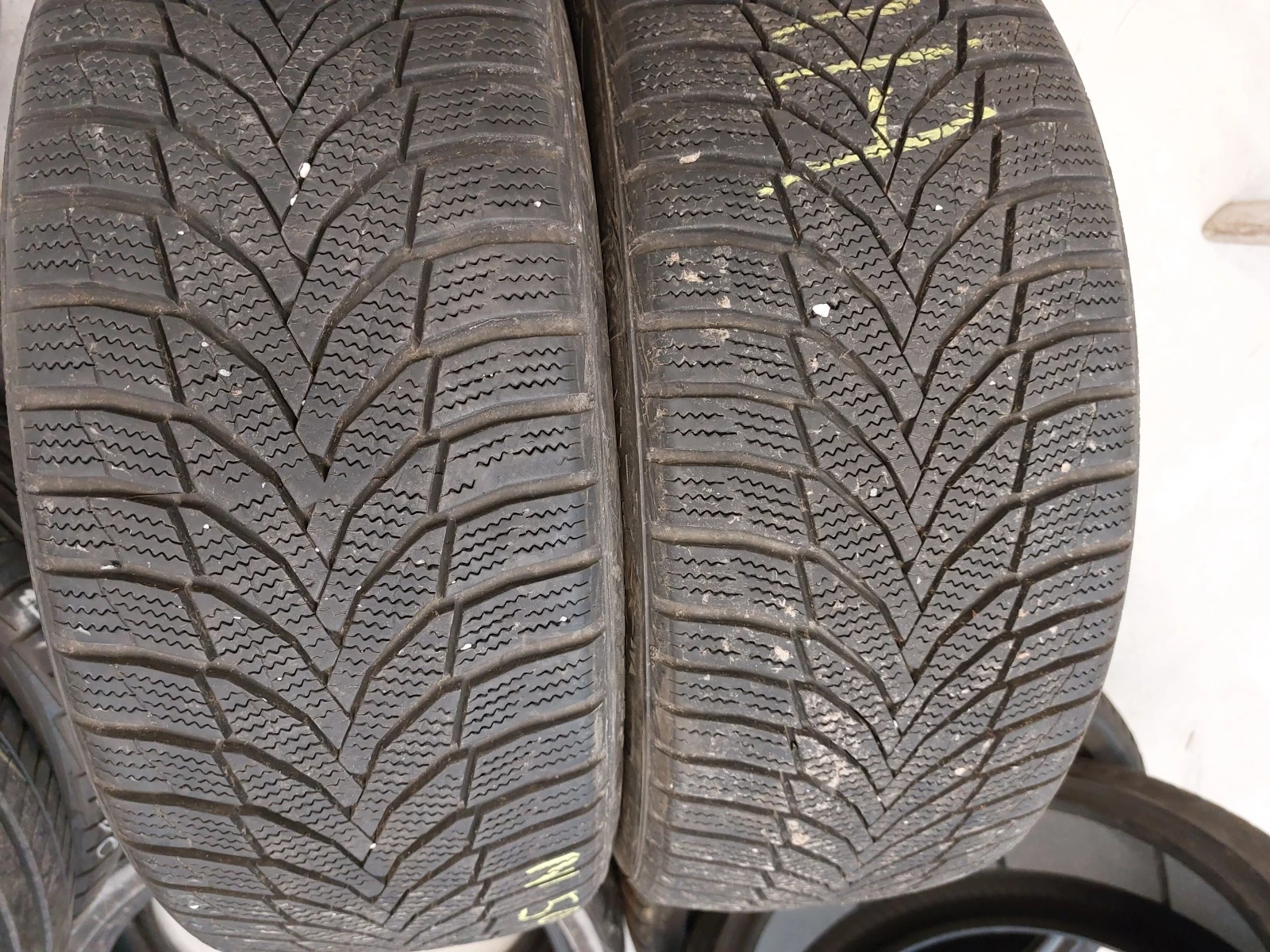  215/45R17 | Mobile.bg   1