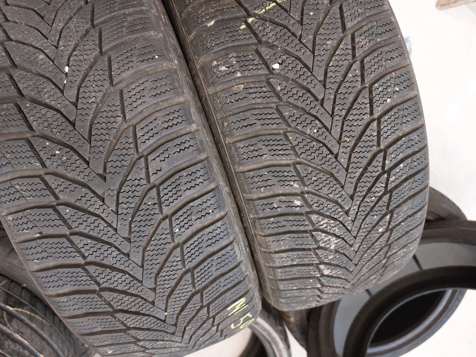  215/45R17 | Mobile.bg   2